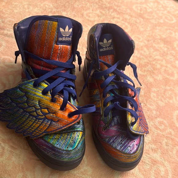 Jeremy Scott x adidas Colorful Winged Kids Sneakers - Picture 2 of 3
